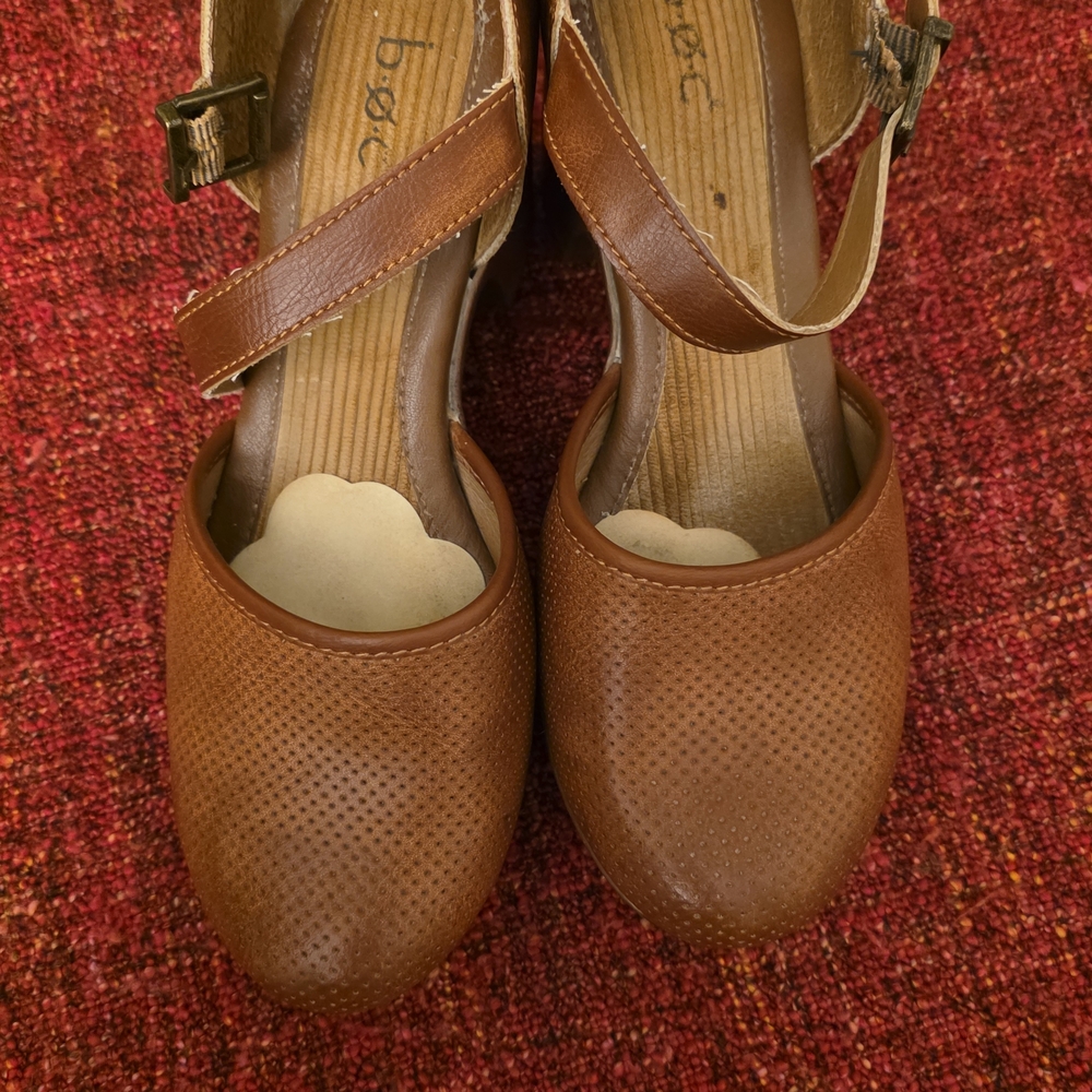 boc Tan Leather Women's Flats